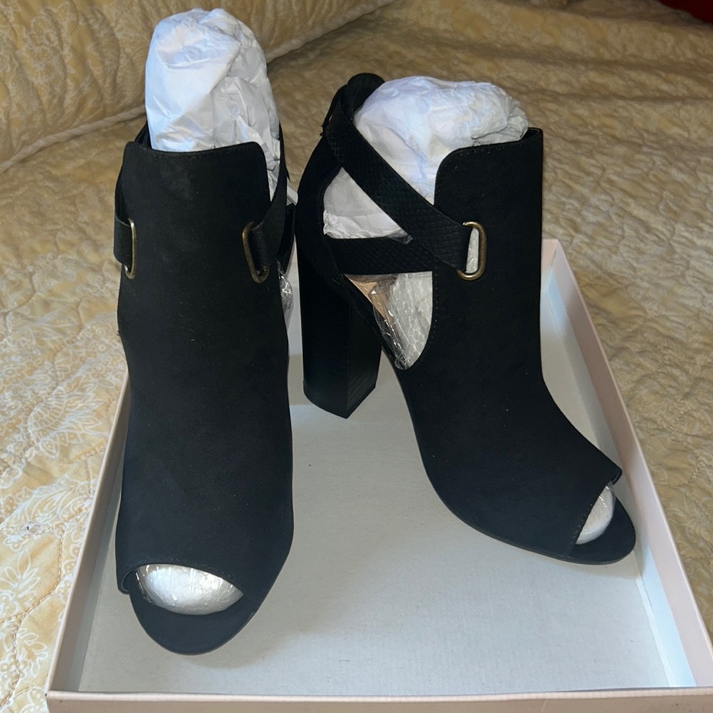 Brand new, never been worn black dress shoes